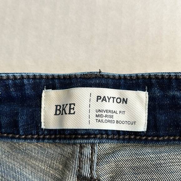 3/$25 BKE Payton Universal Fit Mid Rise Tailored Bootcut Jean. Size 31x331/2 - Picture 7 of 14